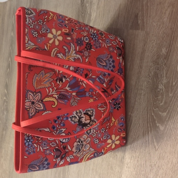 Talbot's Lovely Floral Print Tote - Picture 2 of 8